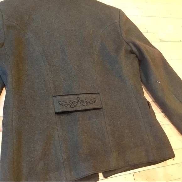 Wool short jacket - Picture 2 of 4
